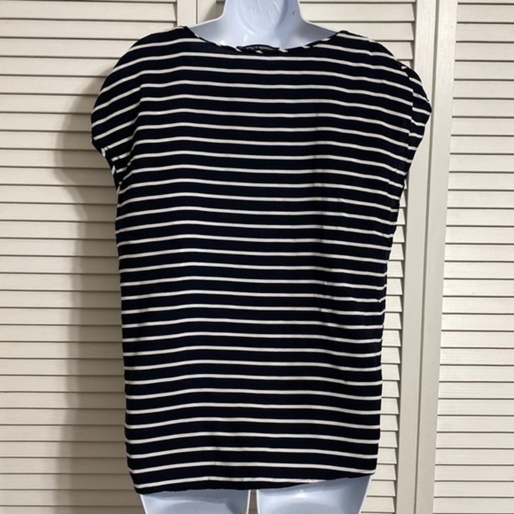 Abercrombie & Fitch Striped Top - Picture 4 of 6